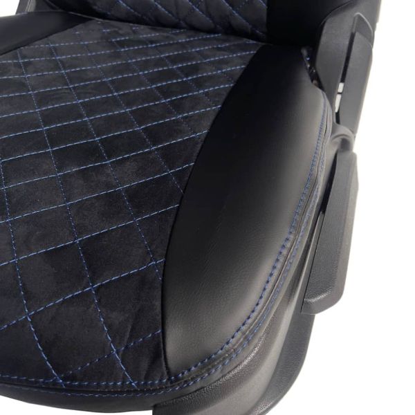 Чехлы Алькантара на Renault Arkana Чехлы Алькантара на Renault Arkana