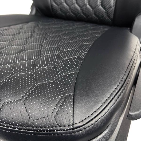 Чехлы Экокожа Ромб на Renault Arkana Чехлы Экокожа Ромб на Renault Arkana